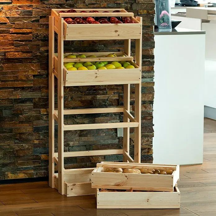 Dobar Holzregal - Natur, L x B x H: 53 x 35 x 116 cm - Dreistöckiges Obstregal aus Holz, gefüllt mit Äpfeln, Birnen und Kartoffeln, die frische und natürliche Lebensmittelaufbewahrung bieten.