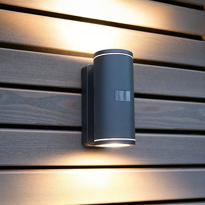 Steinel LED-Sensor-Außenwandleuchte L 940 SC - 14,5 W, L x B x H: 11,5 x 7 x 16 cm, Anthrazit, Warmweiß - Moderne schwarze Wandleuchte mit Bewegungsmelder und hellem Lichtschein, ideal für den Außenbereich und zur Beleuchtung von Fassaden.