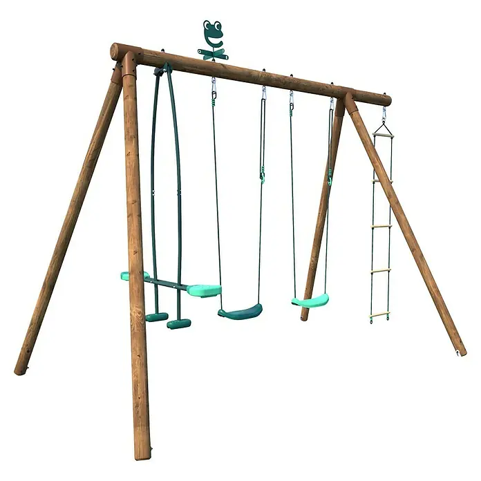 Soulet Schaukel Gabin - B x L: 1.890 x 3.180 mm, Holz - Bild eines Holzschaukelgerüsts mit verschiedenen Schaukeln und einer kleinen Leiter an der Seite. Ideal für Kinder zum Spielen im Garten.
