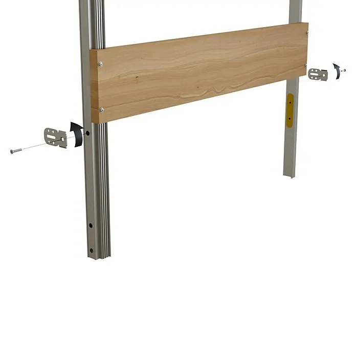 Entravia Drehtür-Komplettset Planara wandbündige Zarge - 760 x 2.010 mm, DIN Anschlag: Links/Rechts, Weiß lackiert, ähnlich RAL 9016, Röhrenspan - Nahaufnahme einer modernen Holzleiter mit Metallelementen, die Stabilität und ein elegantes Design vereint. Ideal für jeden Raum.