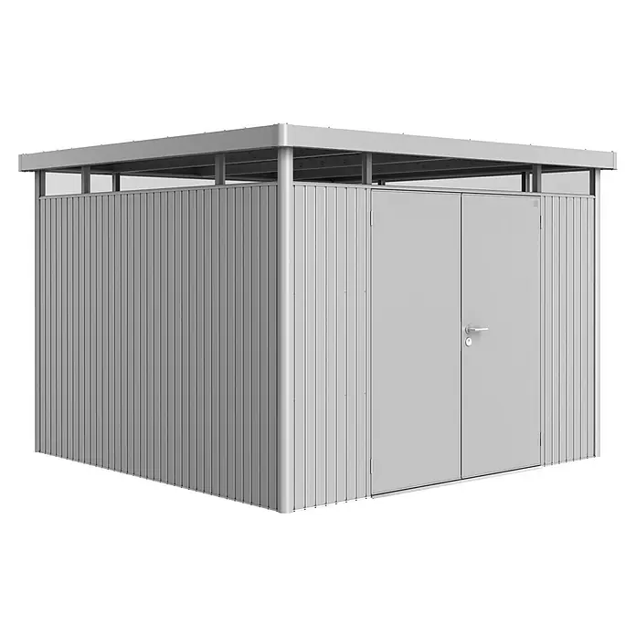Biohort HighLine Gerätehaus - Silber-Metallic, Art Tür: Doppeltür, Außenmaß inkl. Dachüberstand (B x T): 314 x 314 cm, Stahl - Abbildung eines modernen, grauen Metallgerätehauses mit Doppeltür und überdachtem Dach für den Außenbereich.