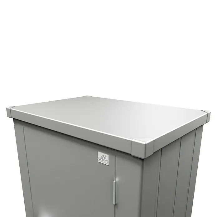 Biohort Julia Geräteschrank - Außenbreite inkl. Dachüberstand: 78 cm, Außentiefe inkl. Dachüberstand: 57 cm, Stahl, Silber Metallic - Nahaufnahme eines Biohort-Gartenschranks, der eine robuste und stilvolle Aufbewahrungslösung für den Außenbereich bietet.