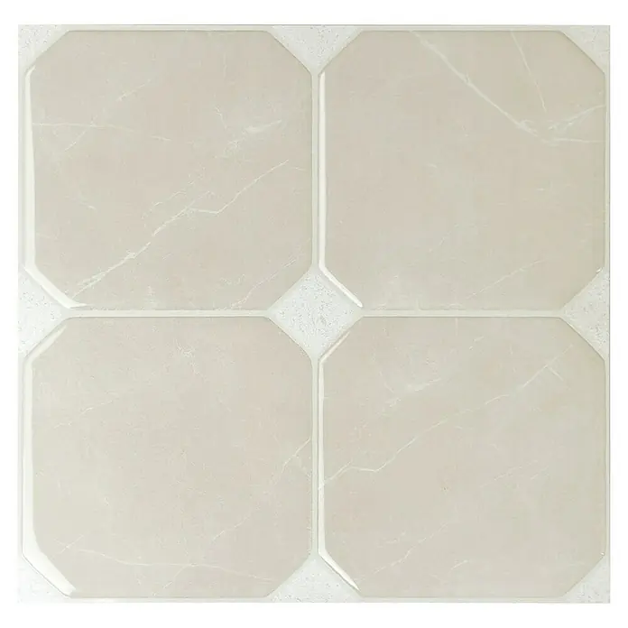 Smart Tiles Selbstklebemosaik Betera - 19,69 x 19,69 cm, Beige, Matt - Nahaufnahme von vier quadratischen, achteckigen Fliesen mit Marmoroptik in einem hellen Beigeton, die eine elegante und zeitlose Ästhetik vermitteln.