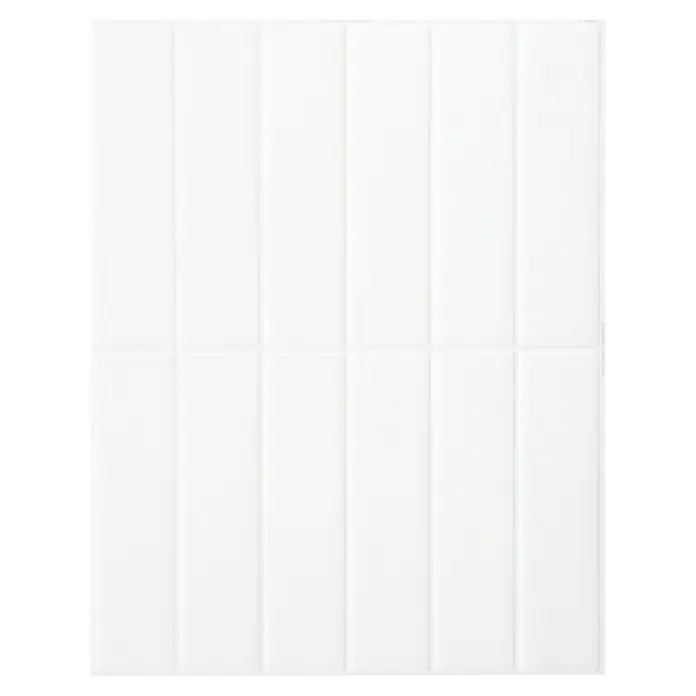 Smart Tiles Selbstklebemosaik Morocco - 29,02 x 22,86 cm, Casablanca, Matt - Helle, rechteckige Fliesen mit subtilen Fugen, die ein sauberes, modernes Muster bilden. Ideal für Bäder oder Küchen, um eine helle und freundliche Atmosphäre zu schaffen.