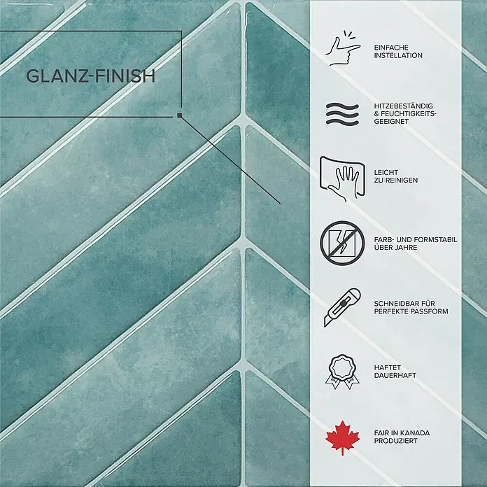 Smart Tiles Selbstklebemosaik Chevron - 29,02 x 22,86 cm, Taby, Glänzend - Nahaufnahme einer glänzenden, blaugrünen Fliese im Fischgrätenmuster mit Produktvorteilen auf der rechten Seite.