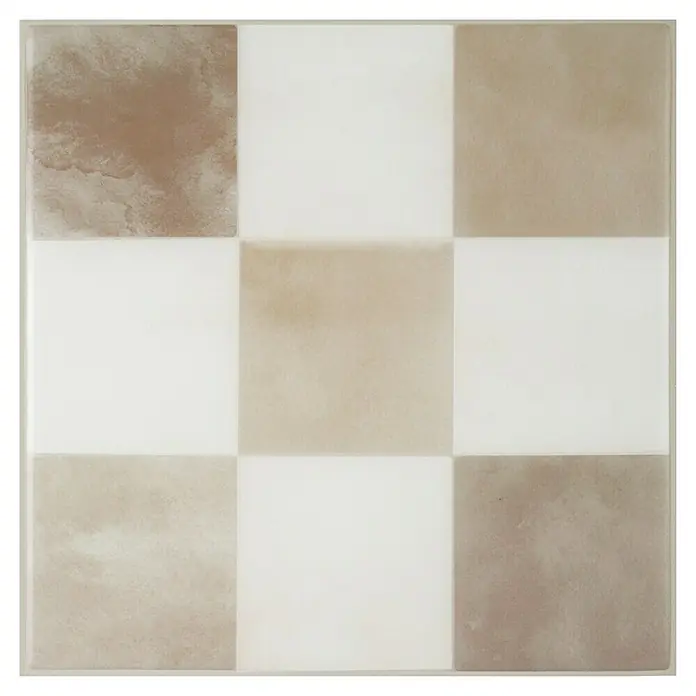 Smart Tiles Selbstklebemosaik Damier - 19,69 x 19,69 cm, Luxor, Matt - Nahaufnahme von Keramikfliesen mit einem Schachbrettmuster aus weißen und beigen Quadraten für ein modernes, stilvolles Design.