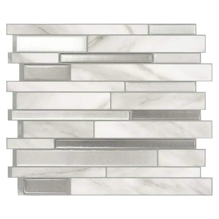 Smart Tiles Selbstklebemosaik Milano - 29,33 x 24,45 cm, Carrera, Matt - Nahaufnahme eines Peel-and-Stick-Wandfliesen-Dekors mit Marmor- und Silbertönen, ideal für eine schnelle und stilvolle Renovierung.