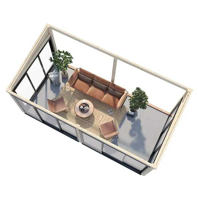 Palmako Pérgola adosada Lumi Slide - L x An: 297 x 582 cm, Natural, Con cristal templado de 4 mm, Puerta corredera - Un salón elegante con muebles cómodos, iluminación suave y una alfombra acogedora. El sofá invita a la relajación.