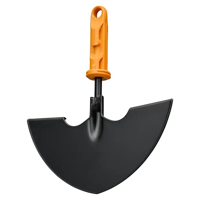 Fiskars OneClick Rasenkantenstecher - Arbeitsbreite: 19,7 cm, Stahl - Das ist ein Fiskars Kantenschneider mit einem orangefarbenen Griff und einem schwarzen, halbmondförmigen Schneideblatt.
