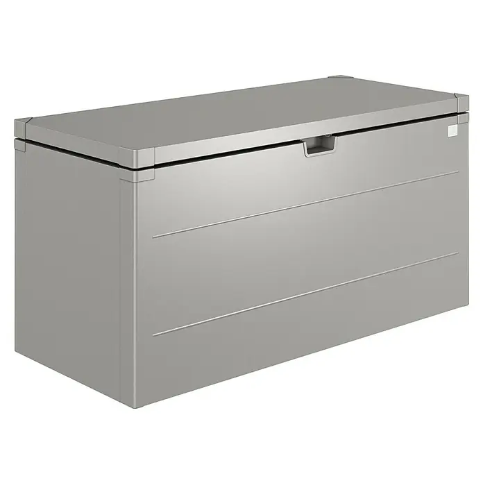 Biohort StyleBox Kissenbox 140 - L x B x H: 140 x 60 x 71 cm, Stahl, Quarzgrau-Metallic - Eine graue Keter-Aufbewahrungsbox mit horizontalen Akzenten und integriertem Griff. Ideal für Garten und Terrasse.