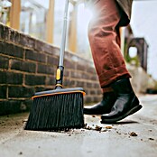 Fiskars OneClick Gartenbesen (Material Borsten: Kunststoff) | BAUHAUS