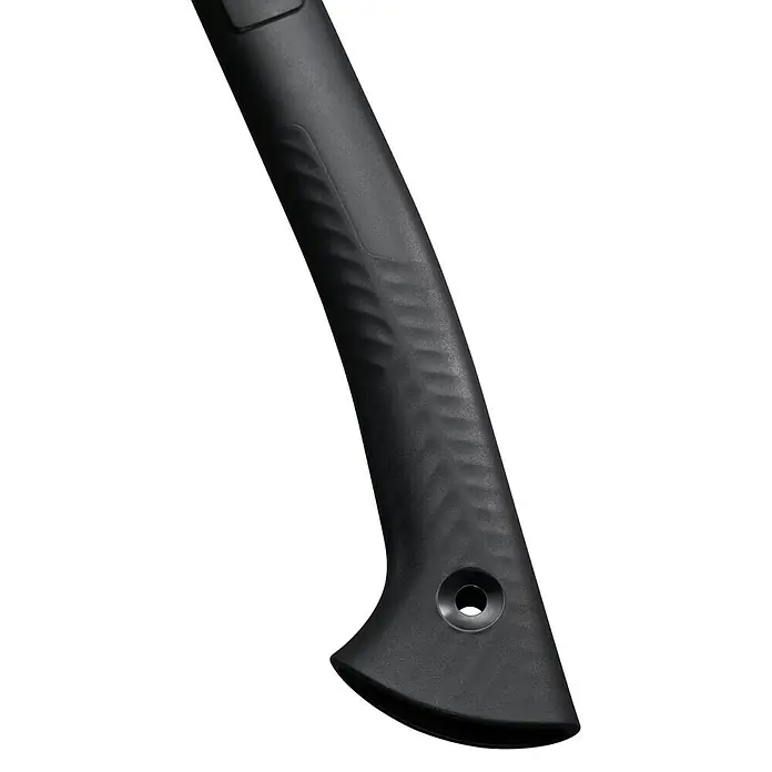 Fiskars Spaltaxt - Länge: 35,5 cm, 0,529 kg - Nahaufnahme des schwarzen Griffs eines Messers, der eine strukturierte Oberfläche und ein Befestigungsloch zeigt. Ergonomisches Design für sicheren Halt.