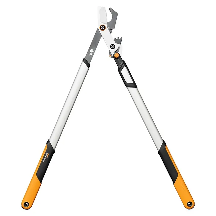 Fiskars X-series Astschere DualAction LX10 - Schneidsystem Gartenschere: Bypass, Max. Aststärke: 50 mm - Eine detailreiche Nahaufnahme einer Fiskars PowerGear II Astschere, die ihre robuste Bauweise und ihr ergonomisches Design hervorhebt.