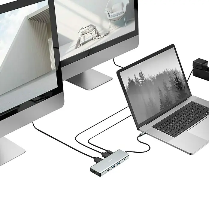Hama USB-Hub 9 Ports - USB A-Stecker, USB C-Stecker - Silberner USB-C-Hub mit mehreren Anschlüssen, der an einen Laptop und einen Computer angeschlossen ist, für Konnektivität und Datenübertragung.