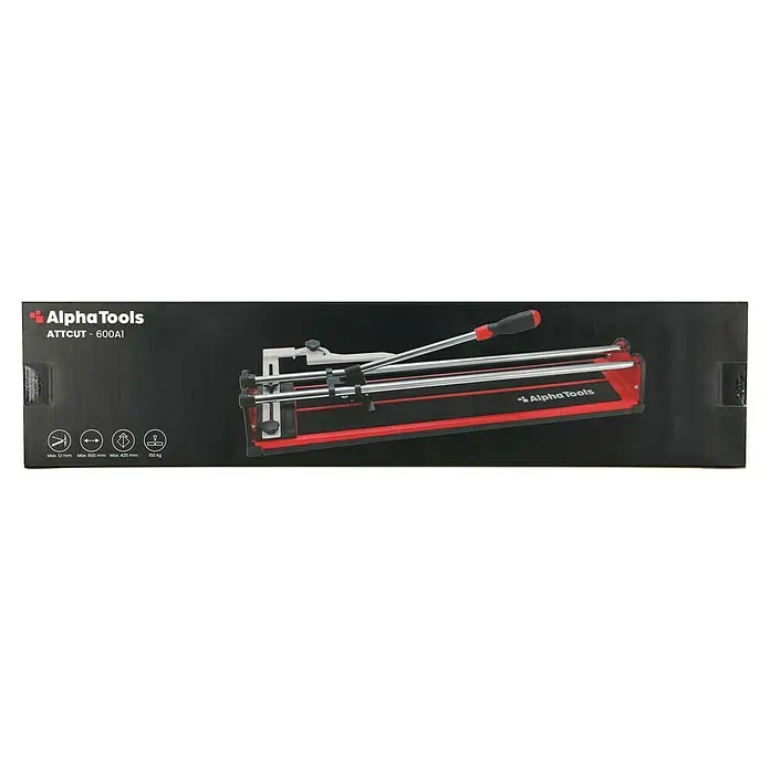 Alpha Tools Handfliesenschneider - Max. Schnittlänge: 600 mm, Max. Fliesenstärke: 12 mm - Bild eines AlphaTools ATT-CUT 600A1 Fliesenschneiders auf einer schwarzen Verpackung. Das Werkzeug ist rot und schwarz mit silbernen Führungsschienen.