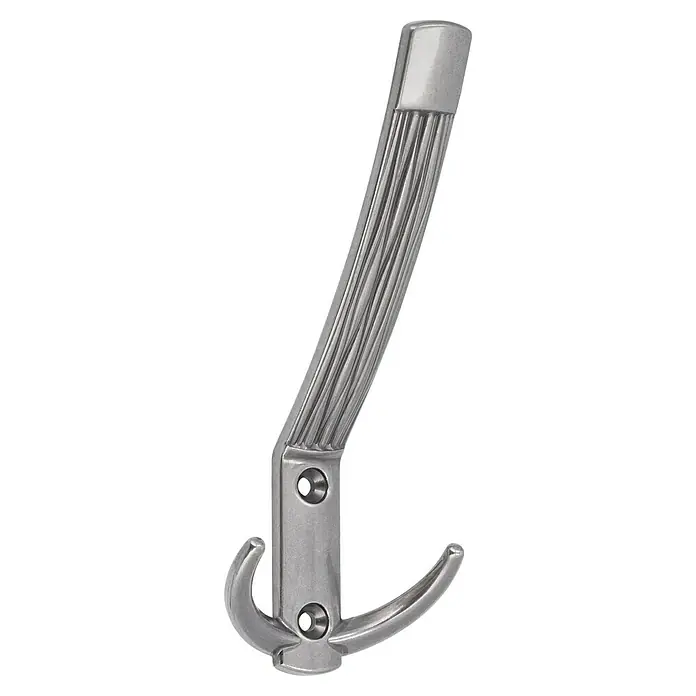 Siro Garderobenhaken 2213/ZN29 - L x B x H: 60 x 148 x 66 mm, Anzahl Haken: 1 Stk., Silber - Nahaufnahme eines silberfarbenen Mantelhaken mit einem einzigartigen, geriffelten Design und zwei Befestigungslöchern. Solide und funktional.