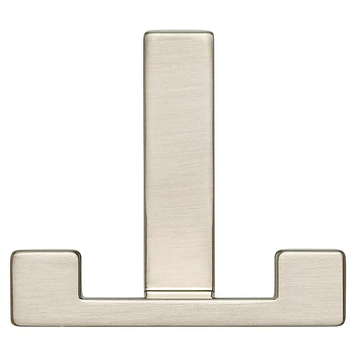 Siro Garderobenhaken - L x B x H: 70 x 61 x 40 mm, Anzahl Haken: 2 Stk., Edelstahl - Nahaufnahme eines L-förmigen Wandhakens aus gebürstetem Nickel, ideal für die Badezimmeraufbewahrung und Aufhängen von Handtüchern.