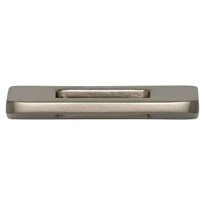 Siro Möbelknopf - Typ Möbelgriff: Knopf, Sonstige, Sonstige, Silber, Breite: 10 mm - Nahaufnahme einer USB-Buchse. Die USB-Buchse ist aus Metall und hat eine rechteckige Form mit abgerundeten Kanten.