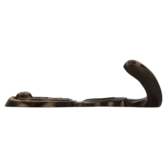 Siro Garderobenhaken - L x B x H: 56 x 66 x 20 mm, Anzahl Haken: 2 Stk., Messing antik - Nahaufnahme eines antiken, bronzefarbenen Türklopfers mit kunstvollen Details, der klassischen Charme und zeitlose Eleganz ausstrahlt.