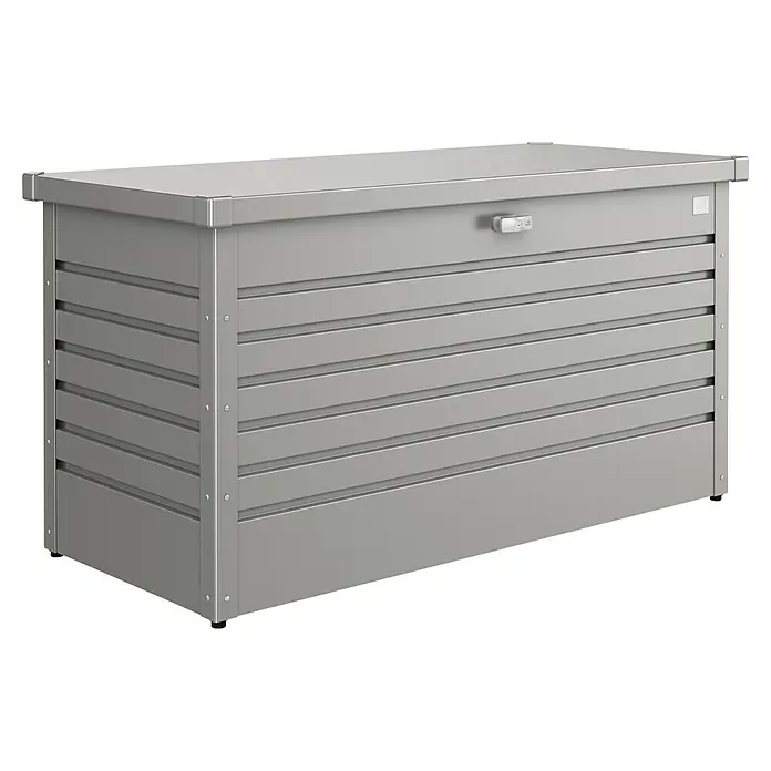 Biohort FreizeitBox Gartenbox 130 - L x B x H: 134 x 62 x 71 cm, Quarzgrau, Stahl - Stilvolle, graue Aufbewahrungsbox mit horizontalen Lamellen und einem abschließbaren Deckel. Ideal für Gartenutensilien oder Outdoor-Spielzeug.