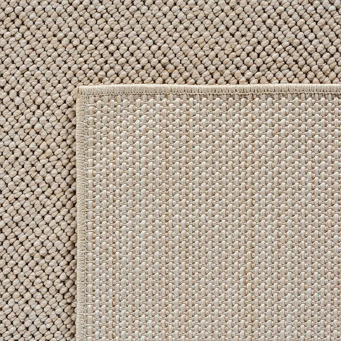 Flachgewebeteppich Helix 2200 - Beige, 150 x 80 cm, 100 % Polyester - Nahaufnahme eines beigen Teppichs mit zwei verschiedenen Webarten, die Textur und Handwerkskunst hervorheben.