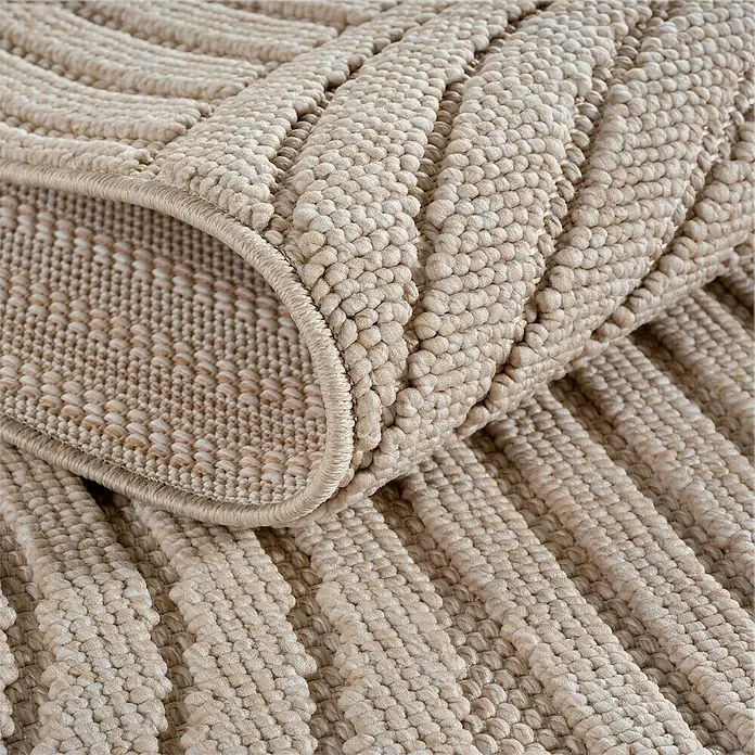 Flachgewebeteppich Helix 2201 - Beige, 370 x 280 cm, 100 % Polyester - Nahaufnahme eines beigen Teppichs mit Struktur für den Innenbereich.