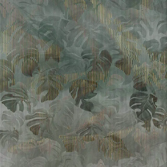 Komar Fototapete Monstera Gold - 6 -tlg., B x H: 300 x 250 cm, Vlies - Strukturierte Tapete mit grünem Monstera-Blattmuster und vertikalen Streifen, dezent goldakzentuiert.