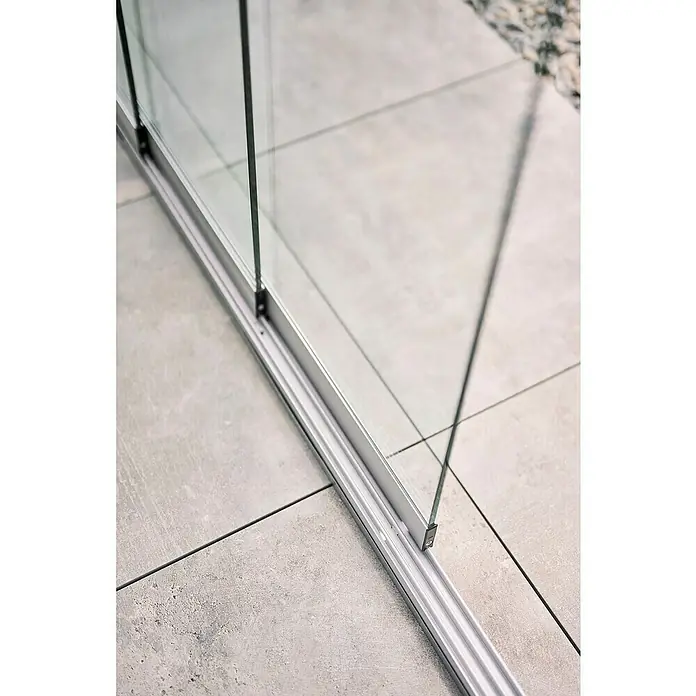 Biohort Pergola Schiebewand aus Glas - Passend für Biohort Pergola Lamellenpavillon Gr. 4, Weiß - Transparentes Glasschiebeelement mit silberner Aluminium-Bodenschiene.
