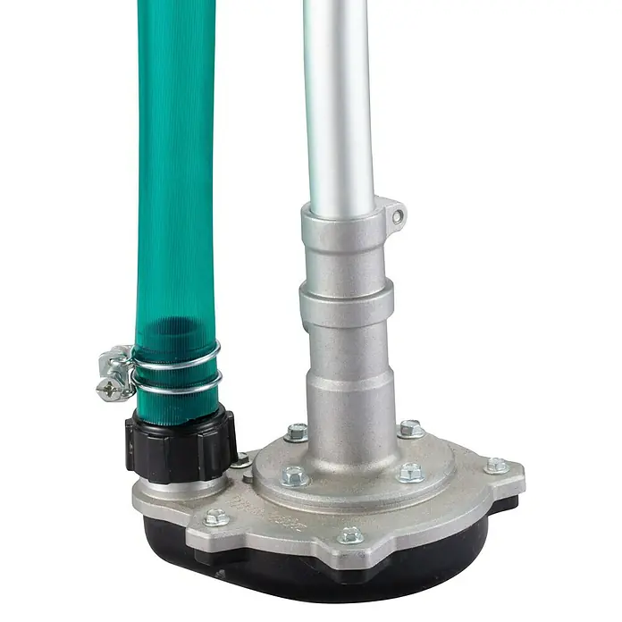 Makita Tauchpumpen-Anschlussstück PF400MP - Passend für: DUX18, DUX60, UX01G - Silberfarbener Metall-Tauchpumpenkopf mit grünem Wellschlauch und schwarzem Anschluss, gesichert mit Metallklemmen.