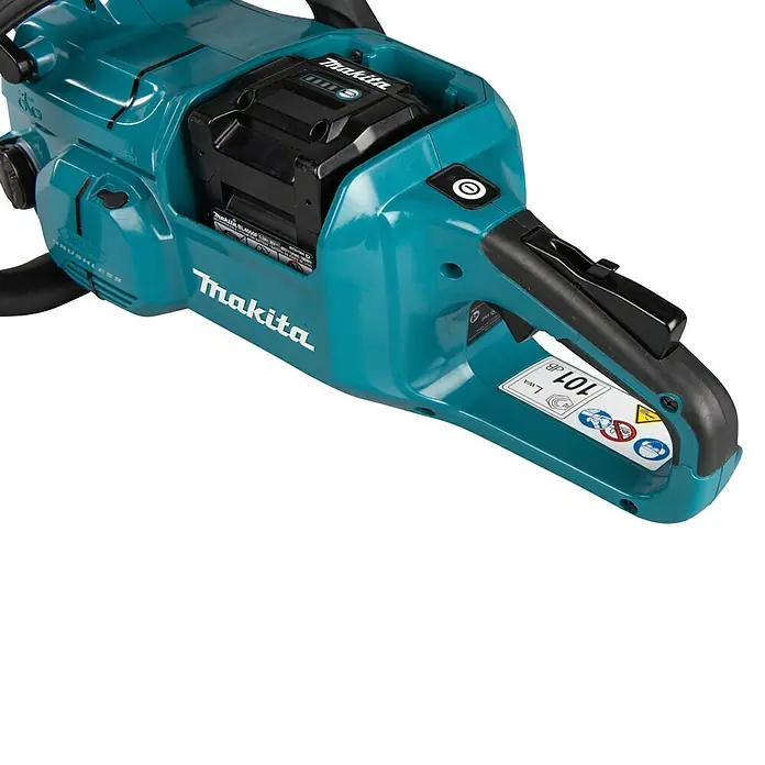 Makita XGT 40V max. Akku-Kettensäge UC025GZ - 40 V, Li-Ionen, Ohne Akku, Schwertlänge: 350 mm - Türkise und schwarze Makita Akku-Kettensäge mit eingesetztem Akku.