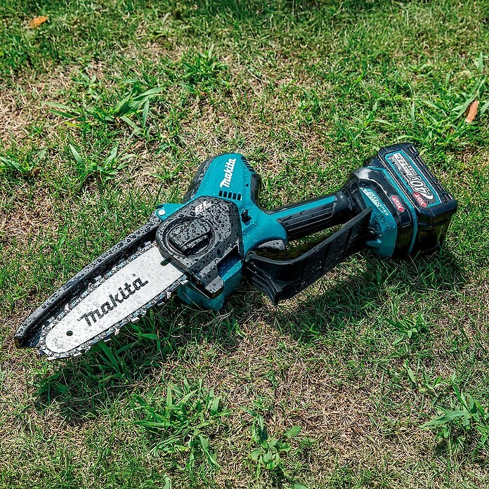 Makita XGT 40V max. Sierra de ramas de batería UC029GZ (40 V, Iones de litio, Sin batería, Longitud de la cuchilla: 150 mm) | BAUHAUS