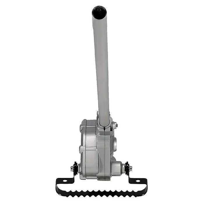 Makita Stahlrad für Motorhacke WA400MP - Passend für: DUX18, DUX60, UX01G - Silberfarbenes Getriebe mit vertikaler Stange und schwarzem, gezahntem L-förmigem Fußpedal.