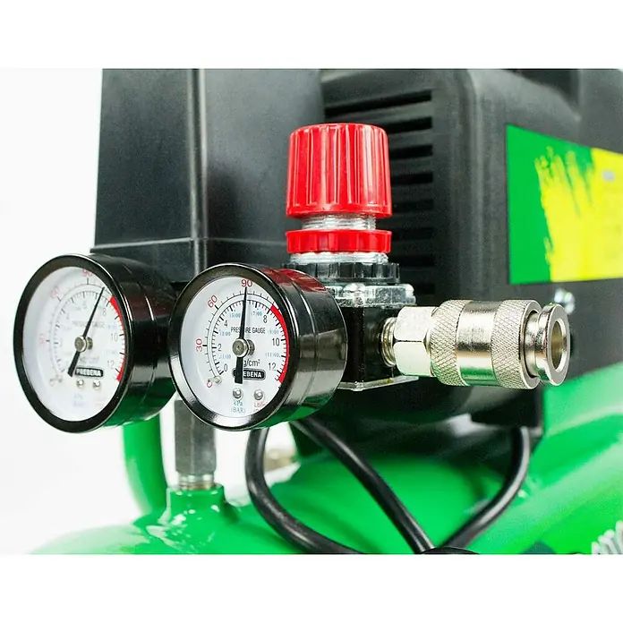 Prebena Kompressor Vigon 120 - Max. Druck: 8 bar, 12 l - Zwei schwarz-weiße Manometer und ein roter Reglerknopf mit einem silbernen Schnellanschluss an einem grünen Kompressor.