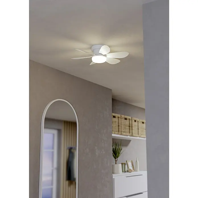 Eglo Ventilador de techo Clovelly - Blanco, 52 cm, 12 W, Blanco cálido - Ventilador de techo blanco con luz LED integrada, montado en el techo.