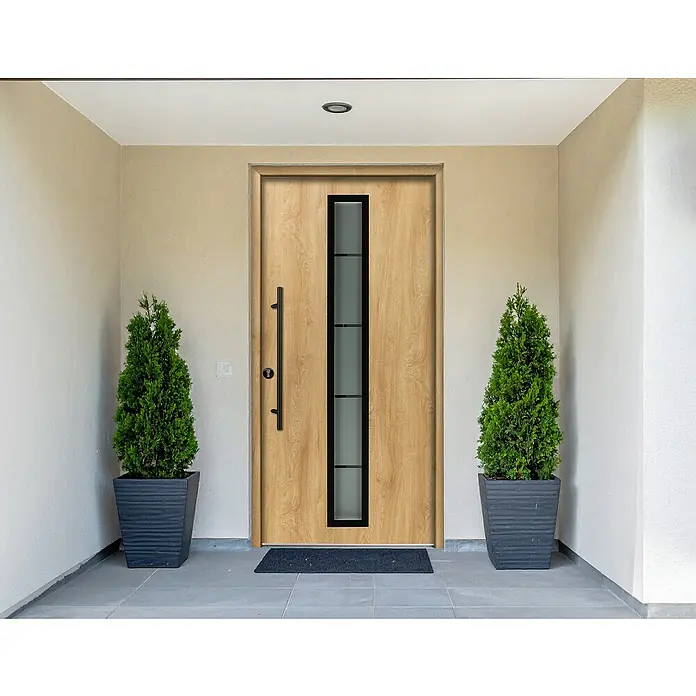 Splendoor Haustür Thermodoor PLUS SP70 Black Design - 110 x 210 cm, DIN Anschlag: Links, Eiche Natur/Tiefschwarz - Moderne helle Holzvordertür mit vertikaler schwarzgerahmter Milchglasscheibe und schwarzem Stangengriff, im Hauseingang installiert.