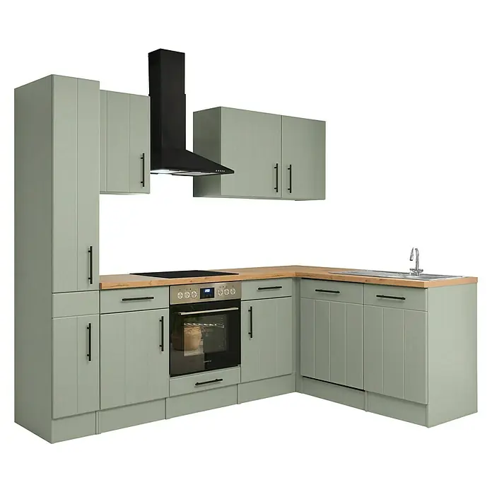 Respekta Winkelküche Anton Typ 1 - 172 x 250 cm, Schilfgrün, Mit Elektrogeräten - L-förmige Küchenzeile mit hellgrünen Schränken, Holzplatte, schwarzer Dunstabzugshaube, Kochfeld, Backofen und Spüle.