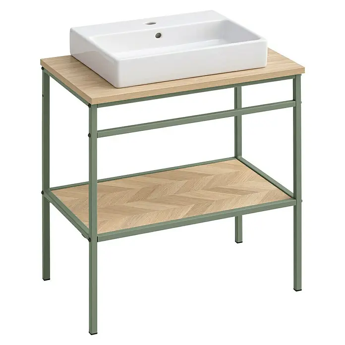 Schildmeyer Lorna Badmöbel-Set - Gesamtbreite Badmöbel: 70 cm, Eiche Hell/Pistazie, Matt - Rechteckiges weißes Keramik-Aufsatzwaschbecken auf einem hellen Holz-Waschtisch mit salbeigrüner Metallstruktur und unterer Ablage mit Fischgrätmuster.