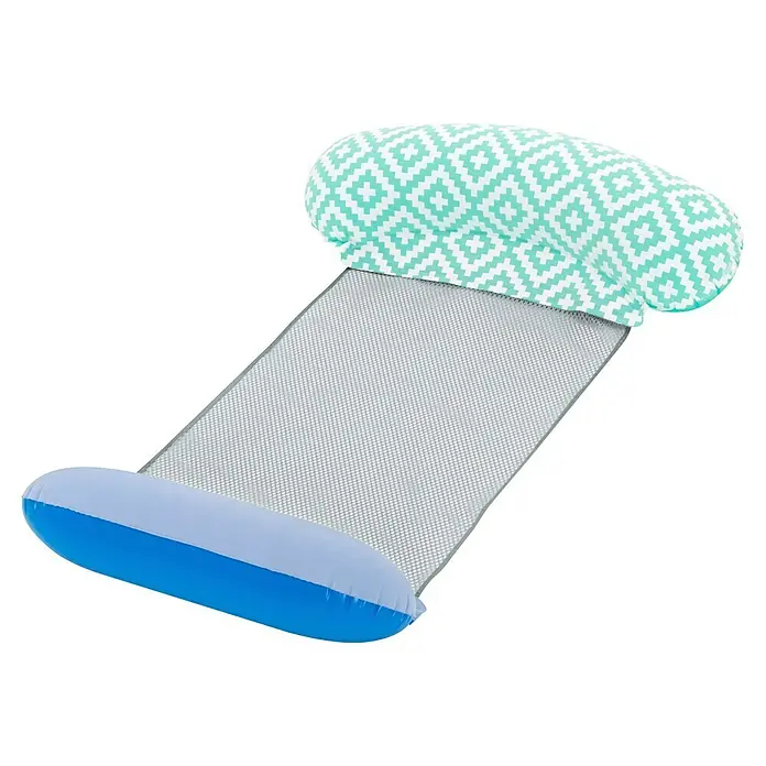Bestway Luftmatratze Comfort Plus Pool-Hängematte - L x B: 80 x 124 cm - Aufblasbare Wasserhängematte mit türkiser/weißer geometrischer Kopfstütze, blau/hellblauer Fußstütze und grauem Netzgewebe.