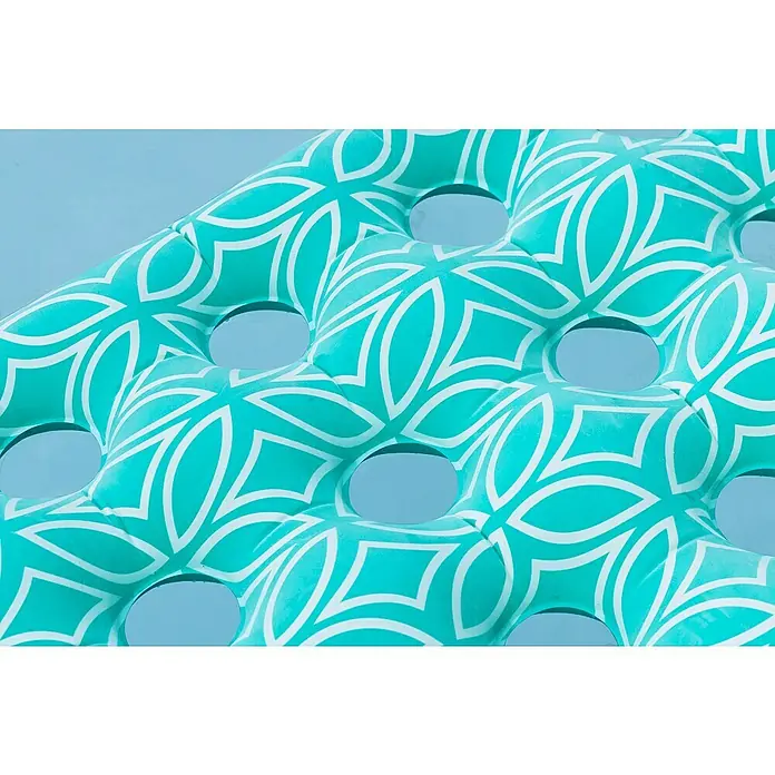 Bestway Luftmatratze Comfort Plush - L x B: 65 x 171 cm - Türkiser aufblasbarer Pool-Schwimmer mit weißem geometrischem Blattmuster und Löchern, auf Wasser.