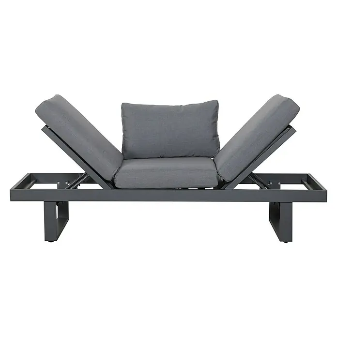 Gartenbank Fargo - B x T x H: 210 x 73 x 96 cm, Aluminium, SDP, Grau - Verstellbare graue Metall-Gartenliege mit grauen Stoffkissen, in entspannter Position dargestellt.