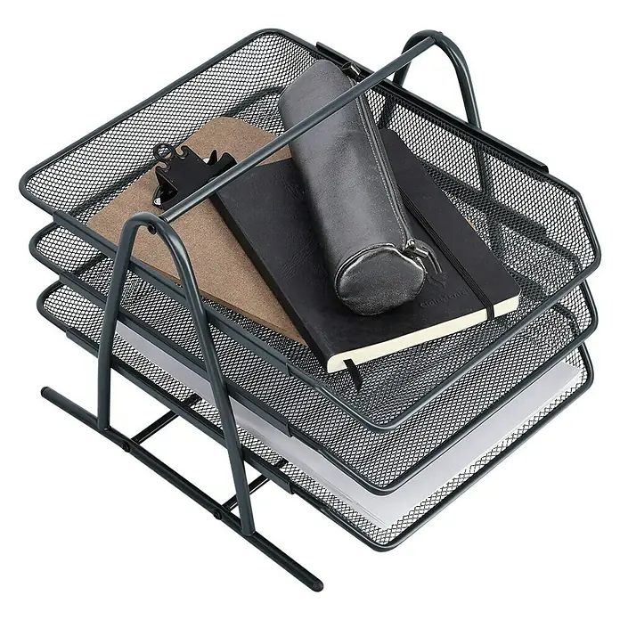 Zeller Present Schreibtisch-Organizer Mesh - 35,5 x 29,5 x 27 cm, Metall, Anthrazit - Dunkelgrauer 3-stöckiger Schreibtisch-Organizer aus Metallgeflecht mit Notizbüchern, Klemmbrett und Federmäppchen.