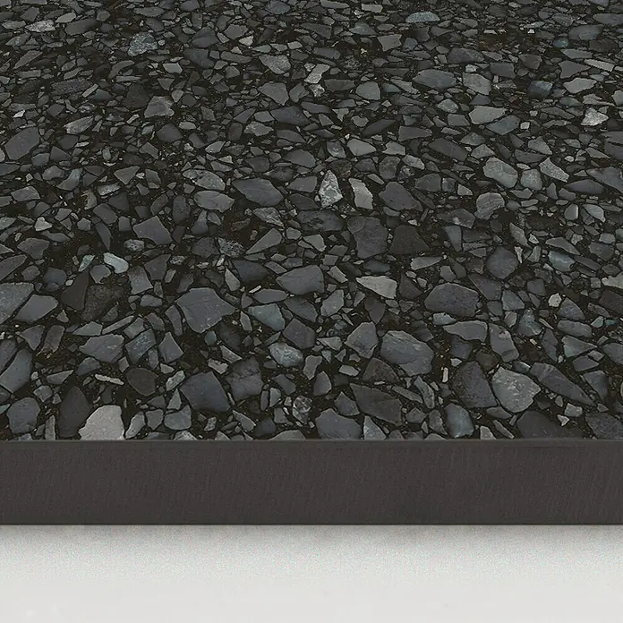 DryTile Feinsteinzeugfliese Terrazzo Black - 60 x 60 cm, Schwarz, Matt - Dunkelgraue texturierte Verbundplatte mit unregelmäßigen Steingranulaten.