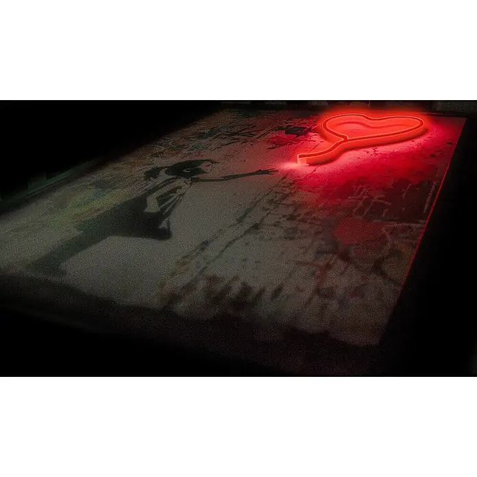 ProArt Cuadro Neon Art niña Pequeña - Niña Pequeña, An x Al: 50 x 70 cm - Arte decorativo de suelo oscuro con una plantilla de una niña alcanzando un corazón de neón rojo brillante. Crea un efecto iluminado dramático.