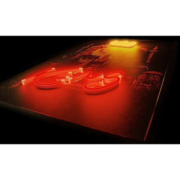 ProArt Cuadro Neon Art Rey León - León, An x Al: 50 x 70 cm - Letrero de neón rojo iluminado 'Coca-Cola' y una corona de neón amarilla sobre una superficie oscura y texturizada.