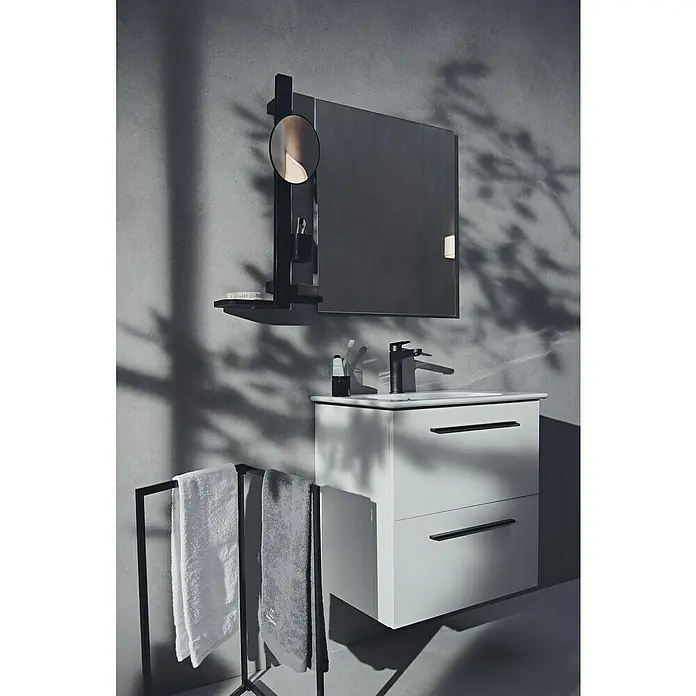 Ideal Standard Kosmetikspiegel Beauty Bar - 31 x 71,7 cm, Durchmesser: 20,5 cm, Rund, Schwarz - Moderner weißer Badschrank mit integriertem Waschbecken, schwarzer Armatur und großem rechteckigem Spiegel mit Vergrößerungsspiegel.