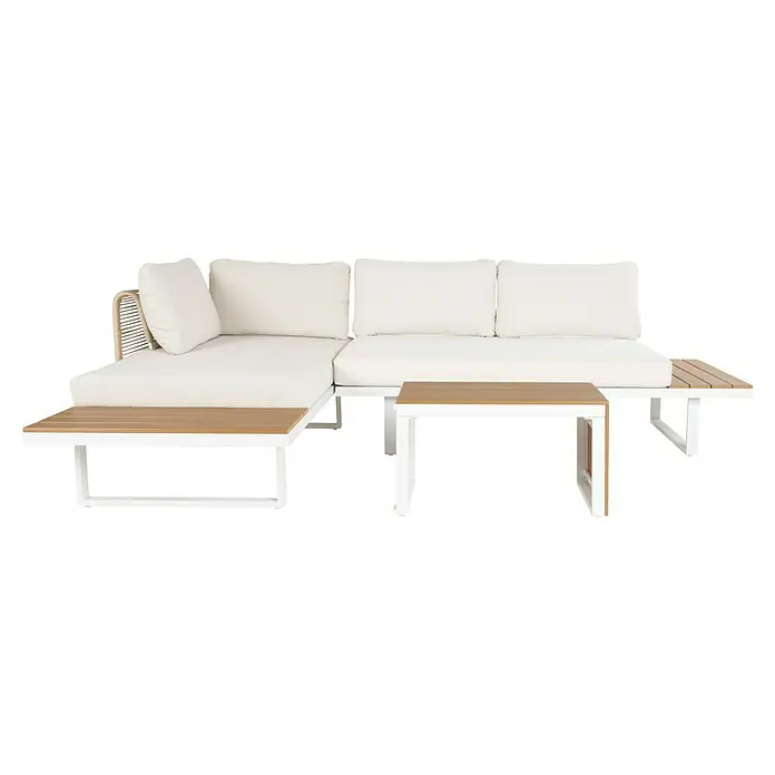 Conjunto de muebles Lynne - 3 pzs., Aluminio/Polywood/Poliéster, Blanco/Beige - Sofá seccional de exterior con cojines blancos y detalles de madera clara, junto a una mesa de centro a juego.