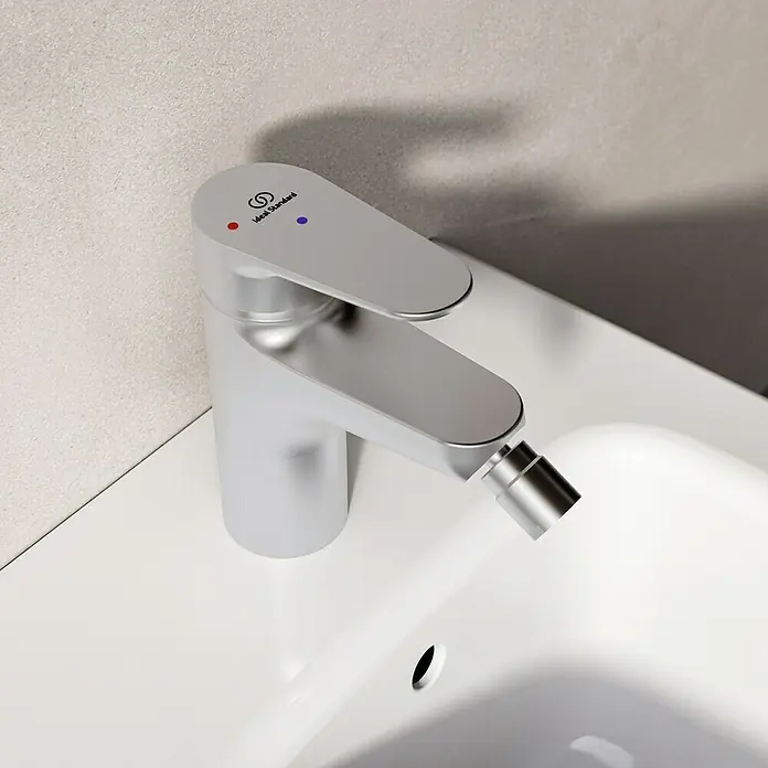 Ideal Standard Alu+ Bidetarmatur - Höhe: 140 mm, Silber - Silberne Ideal Standard Armatur mit integrierter Bidetfunktion.