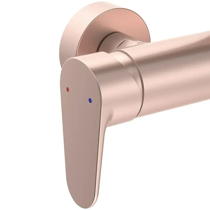 Ideal Standard Alu+ Duschsystem Ceraflow BE204RO - Lochabstand: 60 cm, Anzahl Strahlarten: 2 Stk., Rose, Form Kopfbrause: Eckig - Roségoldener Duschmischbatterie mit Einhebelgriff und rot/blau Anzeigen für Warm-/Kaltwasser.