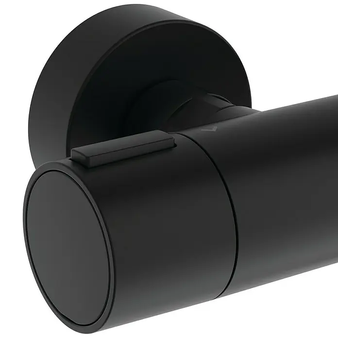 Ideal Standard Alu+ Brausegarnitur Ceratherm - Lochabstand: 40 cm - 50 cm, Art Strahl: SilkRain, Rain, Schwarz - Mattschwarze zylindrische Duscharmatur mit integriertem Bedienhebel und Drucktaste.