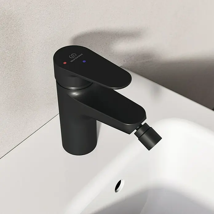 Ideal Standard Alu+ Bidetarmatur - Höhe: 140 mm, Schwarz - Mattschwarzer Bidetmischer von Ideal Standard mit integriertem Bidetstrahl.